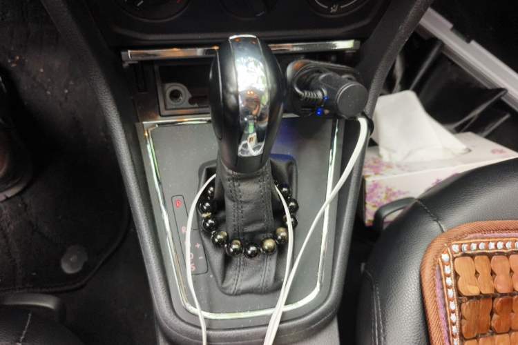 Used Volkswagen Bora 2016 1.6L Automatic Fashion Model Gear Lever