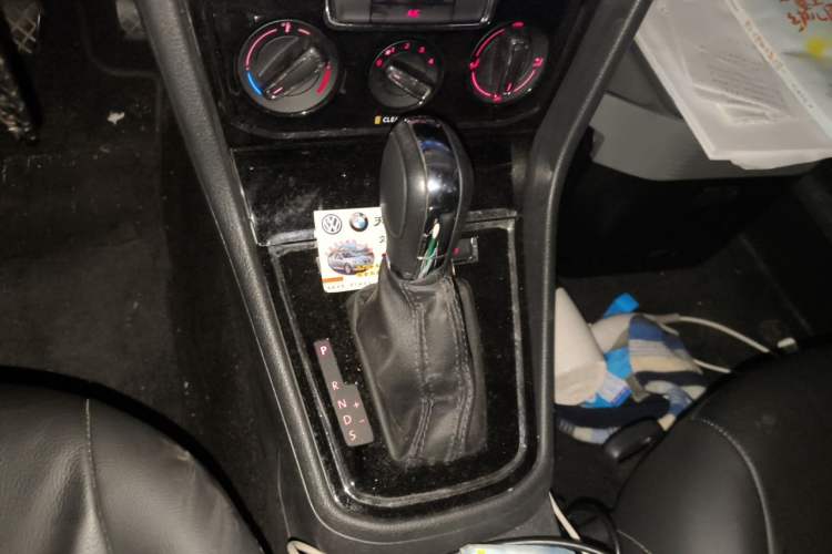 Used Volkswagen Bora 2016 1.6L Automatic Comfort Model Gear Lever