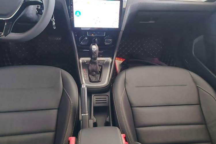 Used Volkswagen Bora 2016 1.6L Automatic Comfort Model Gear Lever