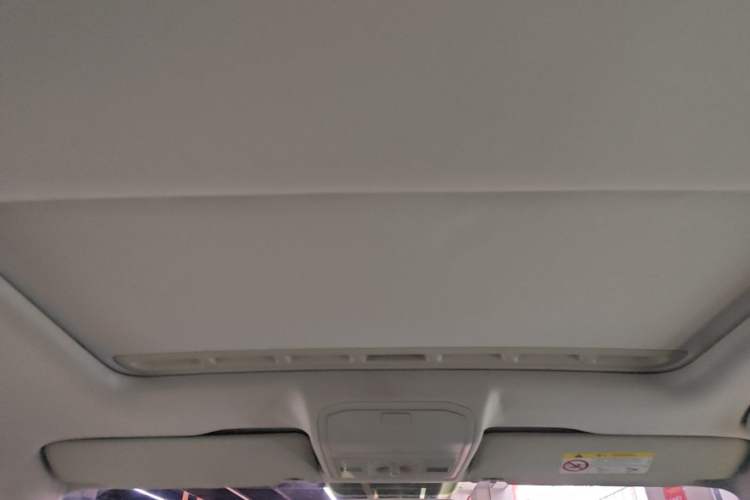 Used Volkswagen Bora 2016 1.6L Automatic Comfort Model Headliner