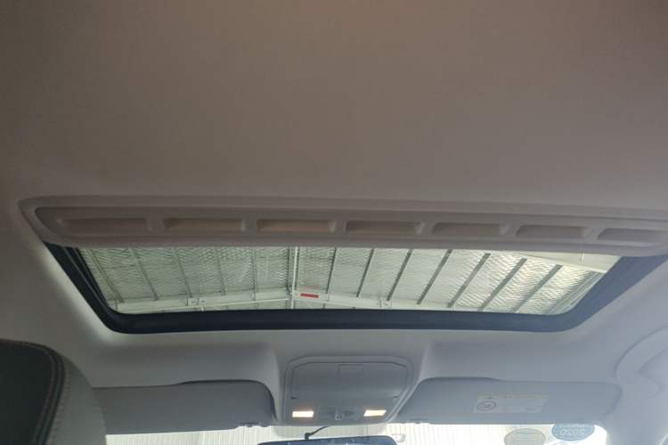Used Volkswagen Bora 2016 1.6L Automatic Comfort Model Headliner