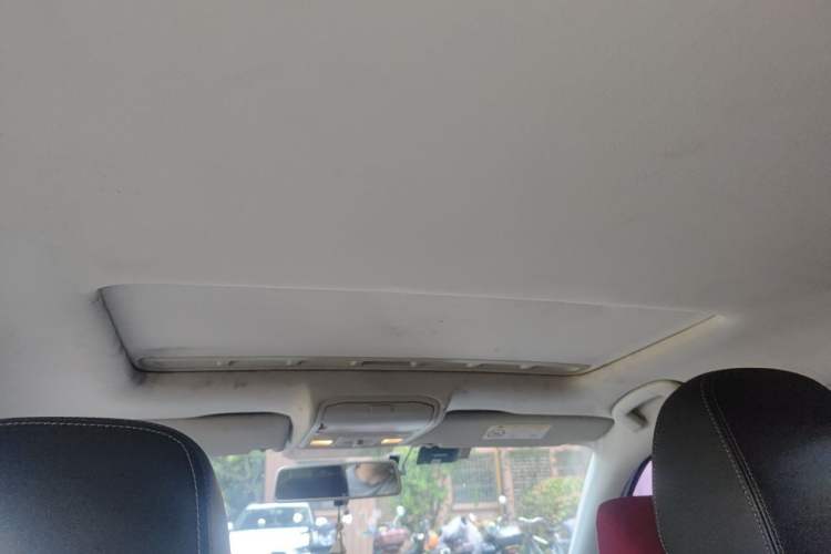 Used Volkswagen Bora 2016 1.6L Manual Comfort Model Headliner