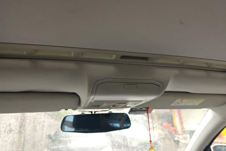 Used Volkswagen Bora 2016 1.6L Automatic Comfort Model Headliner