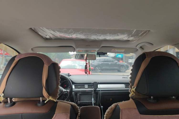Used Volkswagen Bora 2016 1.6L Manual Comfort Model Headliner