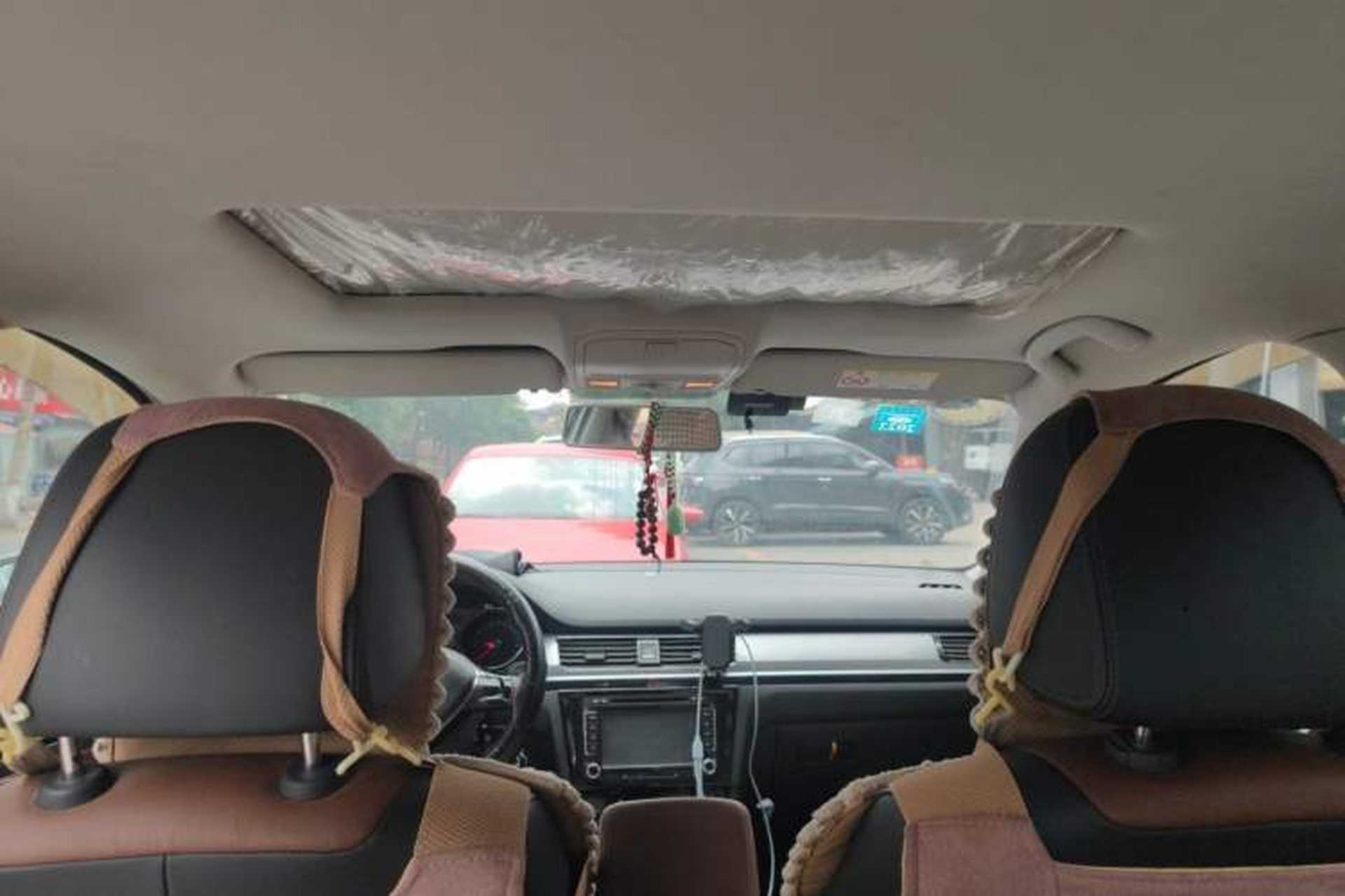Used Volkswagen Bora 2016 1.6L Manual Comfort Model Headliner
