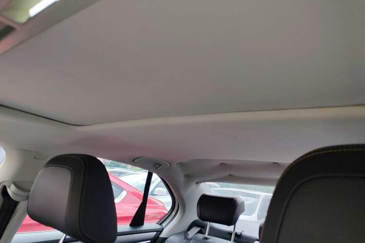 Used Volkswagen Bora 2016 1.6L Automatic Comfort Model Headliner
