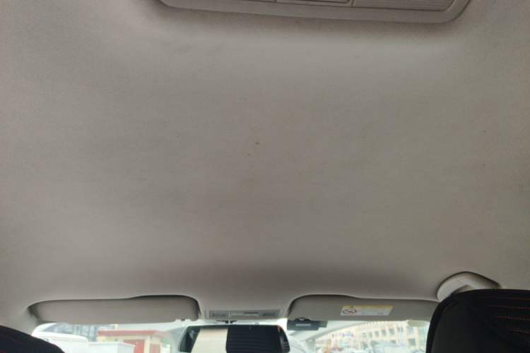 Used Volkswagen Bora 2016 1.6L Automatic Fashion Model Headliner