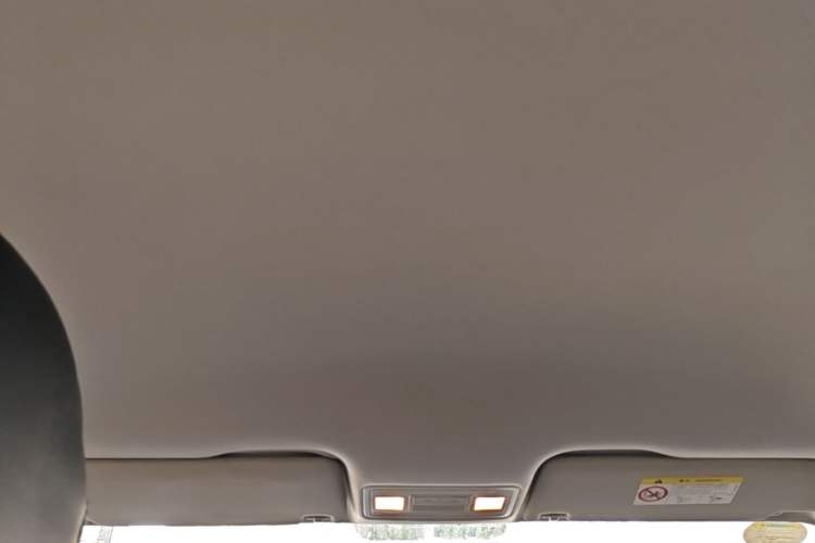 Used Volkswagen Bora 2016 1.6L Automatic Fashion Model Headliner