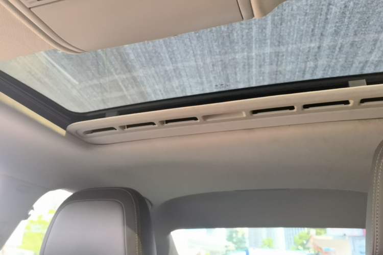 Used Volkswagen Bora 2016 1.6L Automatic Comfort Model Headliner