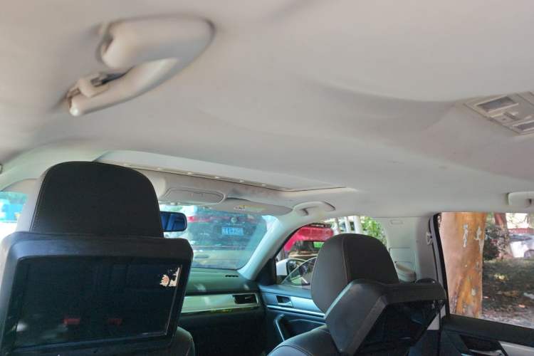 Used Volkswagen Bora 2016 1.6L Automatic Comfort Model Headliner