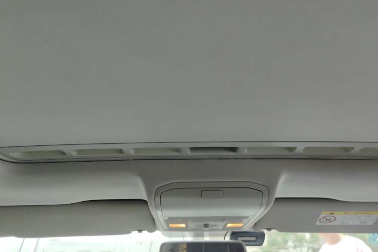 Used Volkswagen Bora 2016 1.6L Automatic Comfort Model Headliner