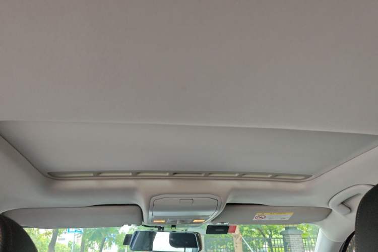 Used Volkswagen Bora 2016 1.6L Automatic Comfort Model Headliner