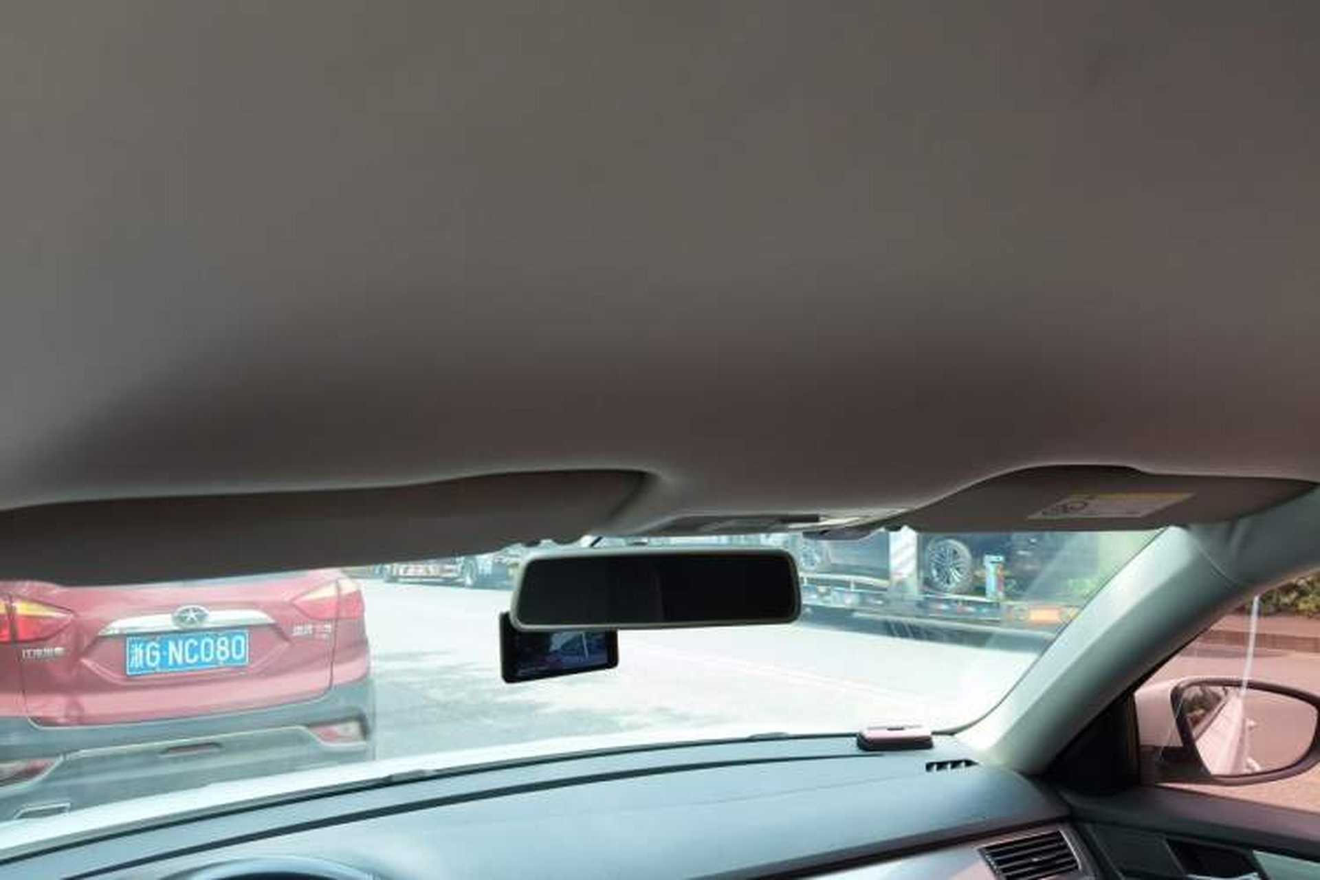 Used Volkswagen Bora 2016 1.6L Automatic Fashion Model Headliner