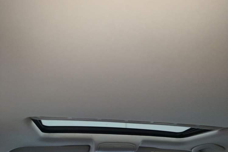 Used Volkswagen Bora 2016 1.6L Automatic Comfort Model Headliner