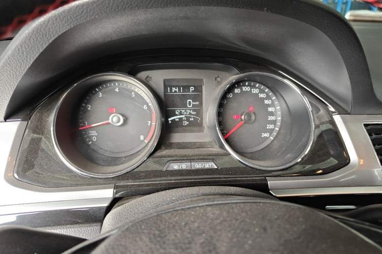 Used Volkswagen Bora 2016 1.6L Automatic Comfort Model Instrument Cluster