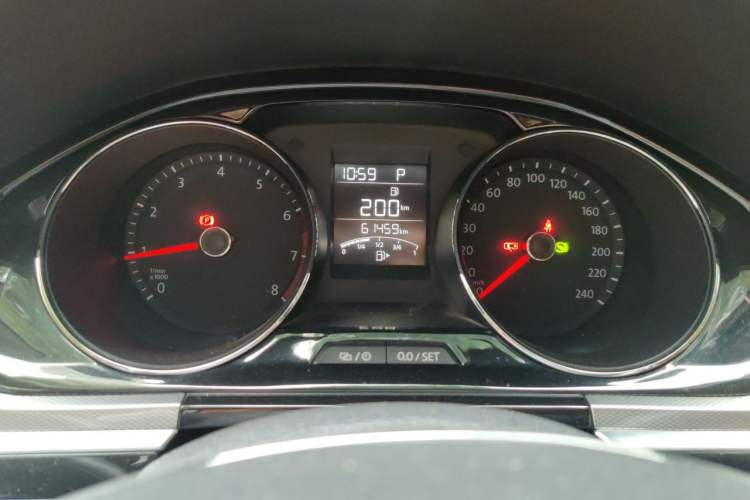 Used Volkswagen Bora 2016 1.6L Automatic Comfort Model Instrument Cluster