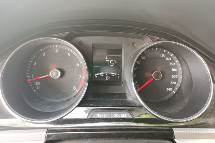 Used Volkswagen Bora 2016 1.6L Manual Comfort Model Instrument Cluster