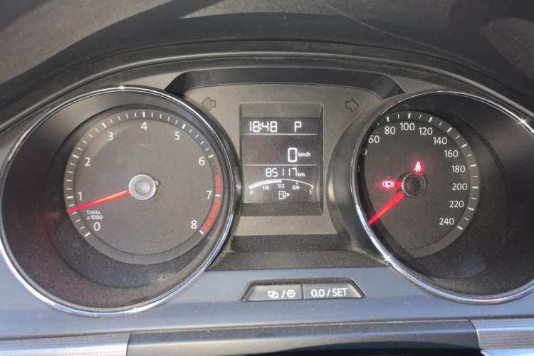 Used Volkswagen Bora 2016 1.6L Automatic Fashion Model Instrument Cluster