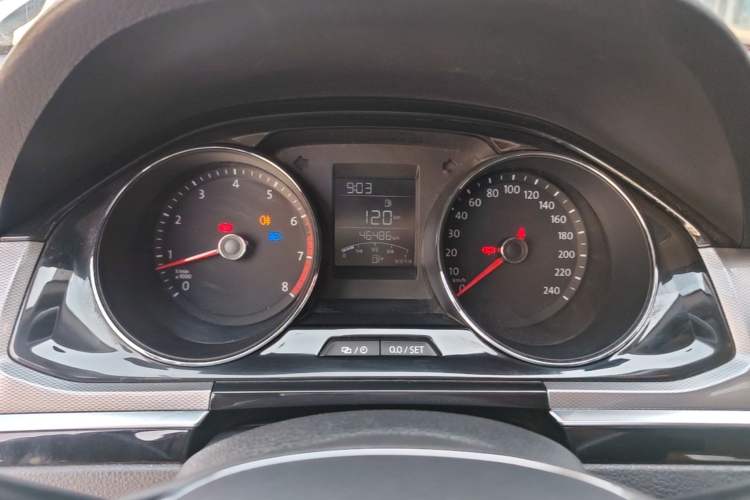 Used Volkswagen Bora 2016 1.6L Manual Comfort Model Instrument Cluster