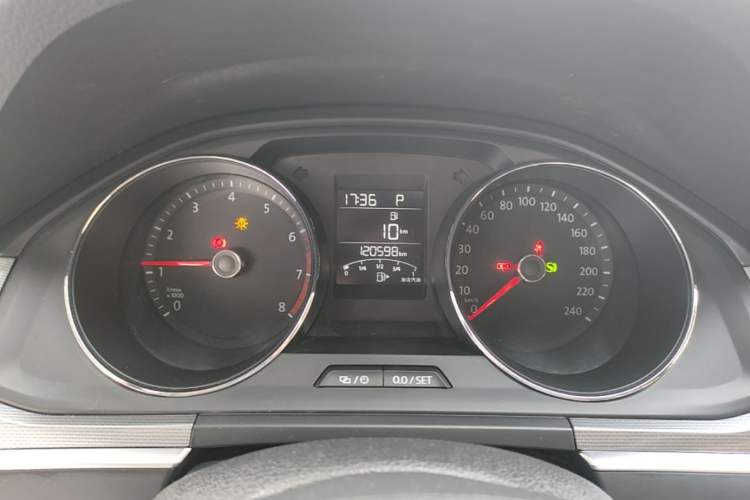 Used Volkswagen Bora 2016 1.6L Automatic Fashion Model Instrument Cluster