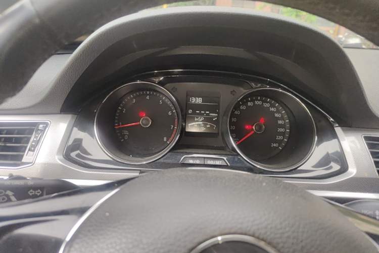 Used Volkswagen Bora 2016 1.6L Manual Comfort Model Instrument Cluster