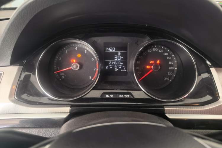 Used Volkswagen Bora 2016 1.6L Manual Comfort Model Instrument Cluster