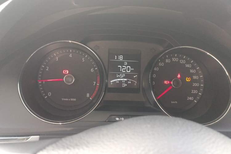 Used Volkswagen Bora 2016 1.6L Manual Fashion Edition Instrument Cluster