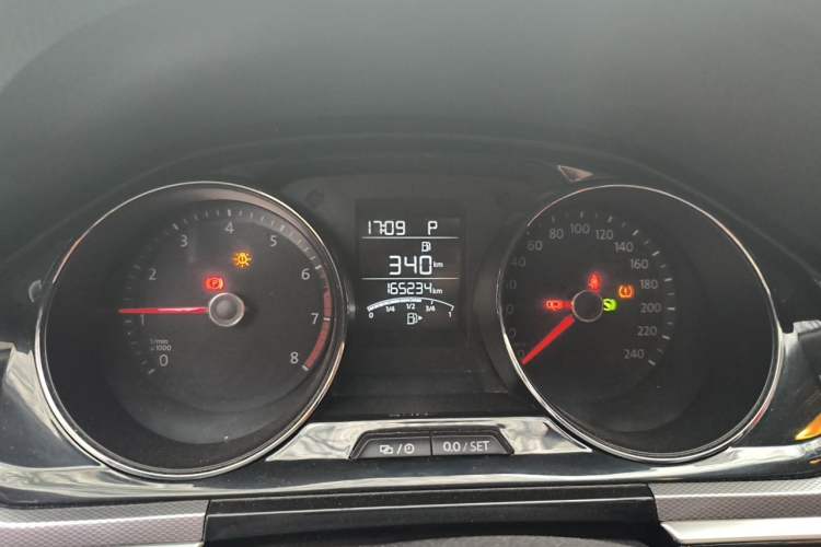 Used Volkswagen Bora 2016 1.6L Automatic Comfort Model Instrument Cluster