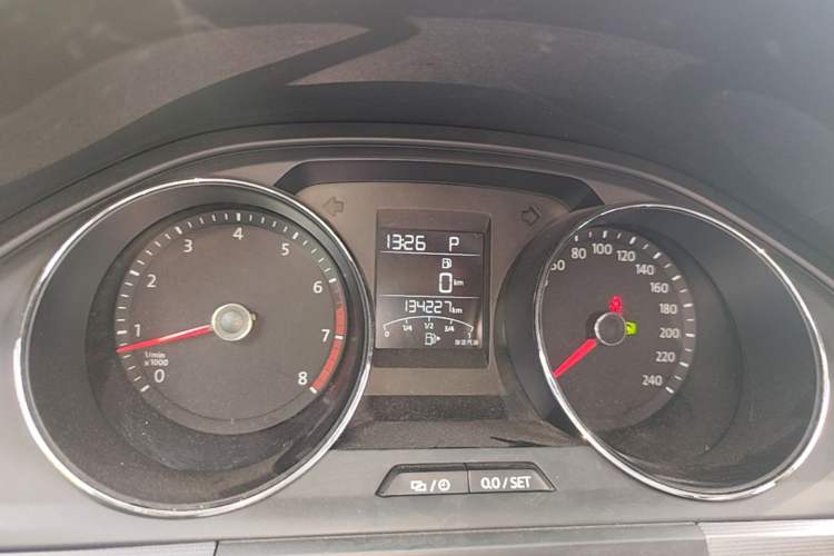 Used Volkswagen Bora 2016 1.6L Automatic Fashion Model Instrument Cluster