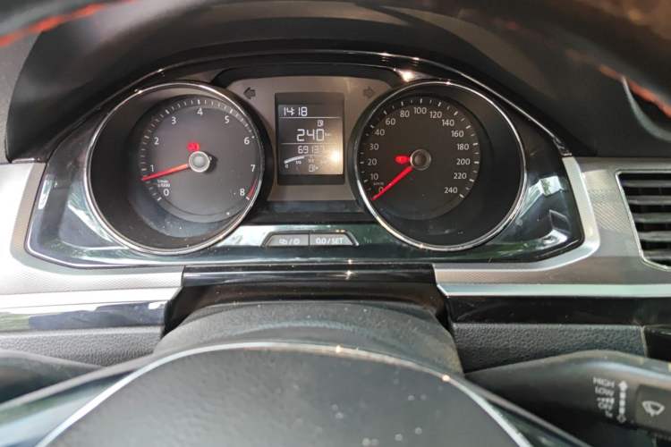 Used Volkswagen Bora 2016 1.6L Manual Comfort Model Instrument Cluster