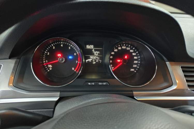 Used Volkswagen Bora 2016 1.6L Manual Fashion Edition Instrument Cluster