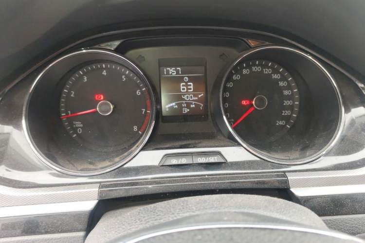 Used Volkswagen Bora 2016 1.6L Manual Comfort Model Instrument Cluster