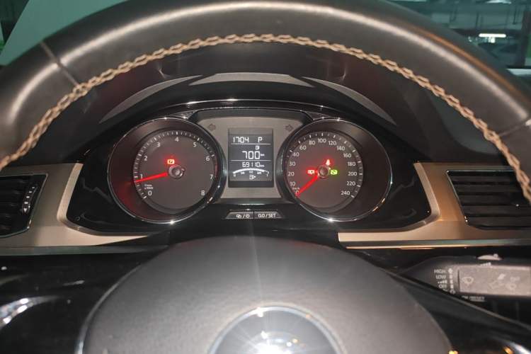 Used Volkswagen Bora 2016 230TSI DSG 25th Anniversary Edition Instrument Cluster