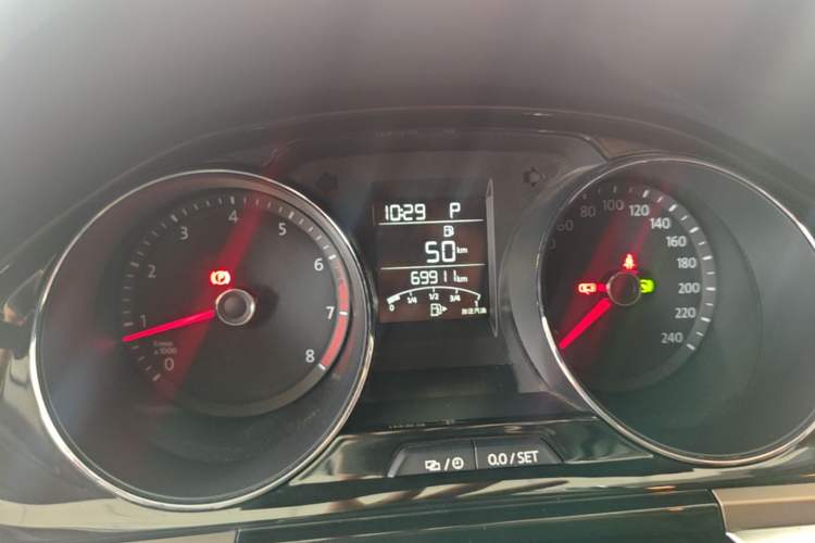 Used Volkswagen Bora 2016 230TSI DSG 25th Anniversary Edition Instrument Cluster