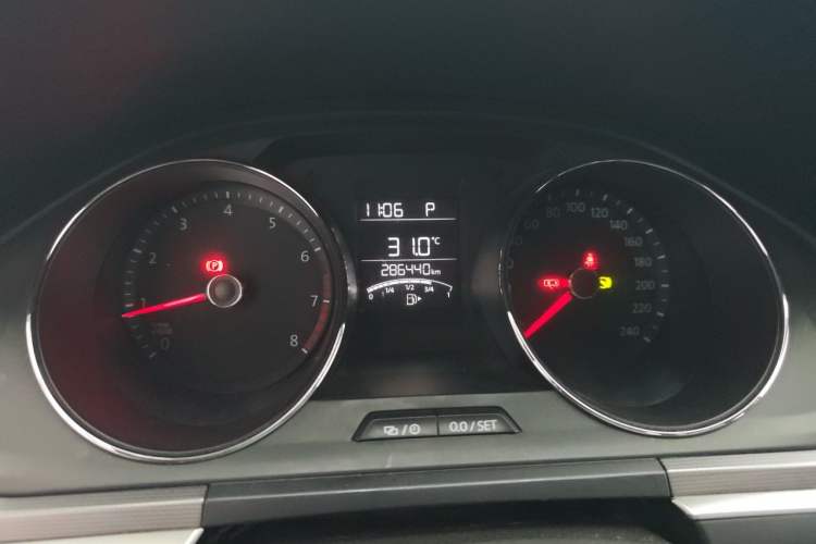 Used Volkswagen Bora 2016 1.6L Automatic Fashion Model Instrument Cluster