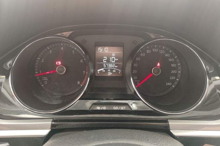 Used Volkswagen Bora 2016 1.6L Manual Comfort Model Instrument Cluster