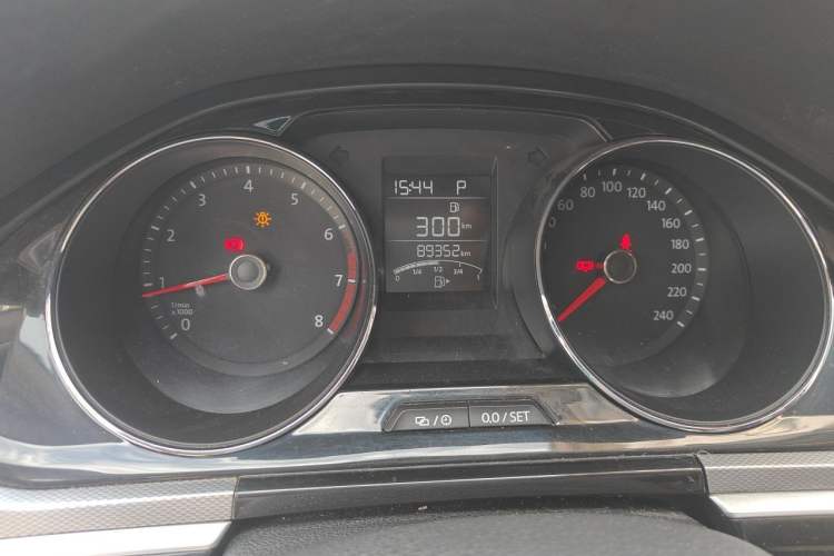 Used Volkswagen Bora 2016 1.6L Automatic Comfort Model Instrument Cluster