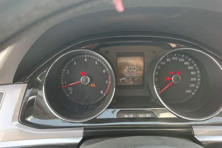 Used Volkswagen Bora 2016 1.6L Manual Comfort Model Instrument Cluster