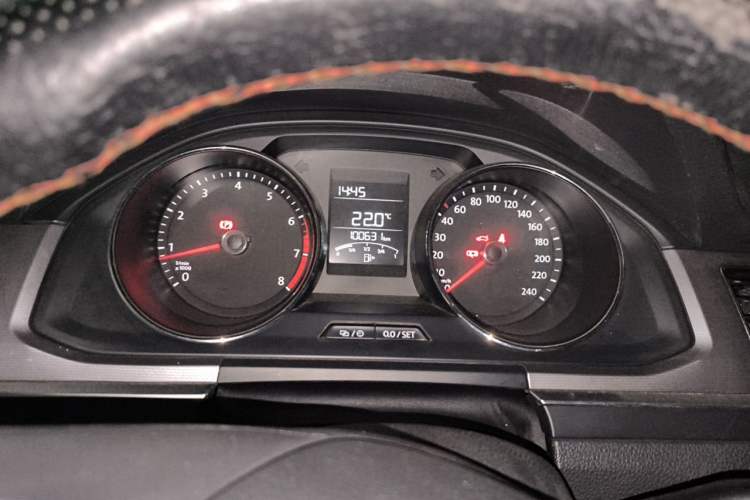 Used Volkswagen Bora 2016 1.6L Manual Fashion Edition Instrument Cluster