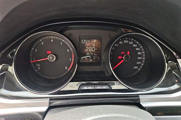 Used Volkswagen Bora 2016 1.6L Automatic Comfort Model Instrument Cluster