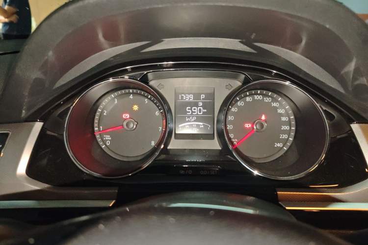 Used Volkswagen Bora 2016 1.6L Automatic Comfort Model Instrument Cluster