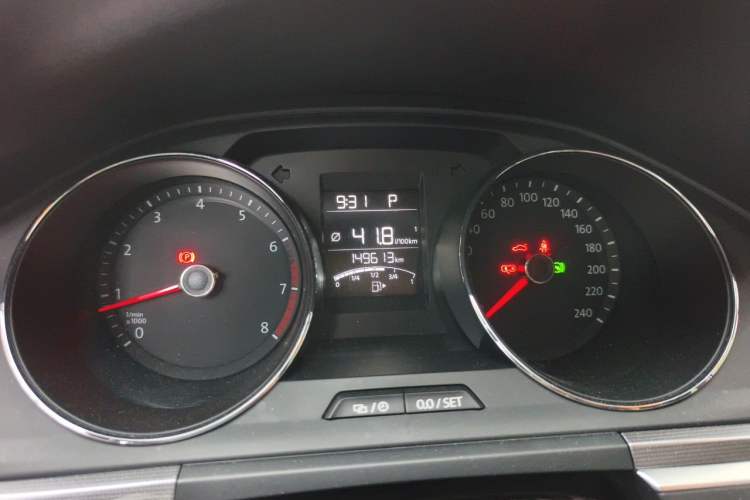 Used Volkswagen Bora 2016 1.6L Automatic Fashion Model Instrument Cluster