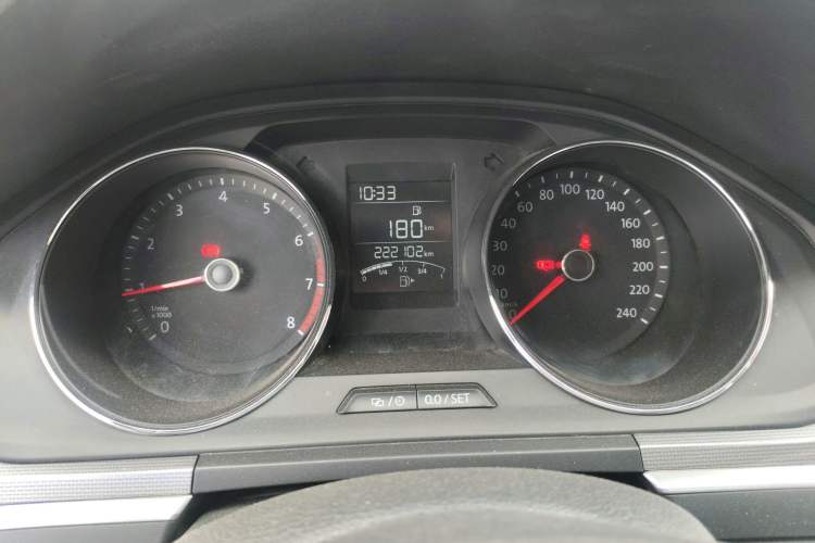 Used Volkswagen Bora 2016 1.6L Manual Fashion Edition Instrument Cluster
