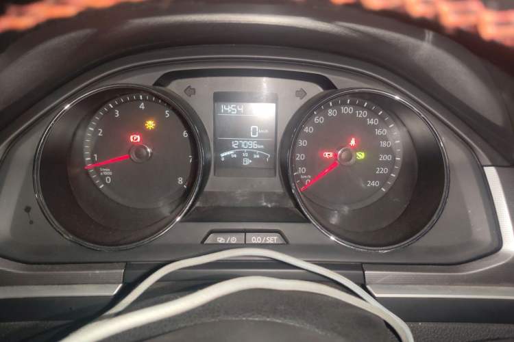 Used Volkswagen Bora 2016 1.6L Automatic Fashion Model Instrument Cluster
