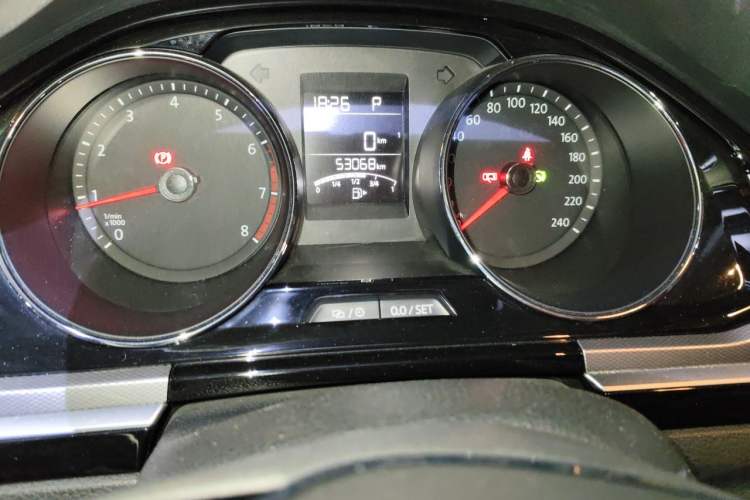Used Volkswagen Bora 2016 1.6L Automatic Comfort Model Instrument Cluster