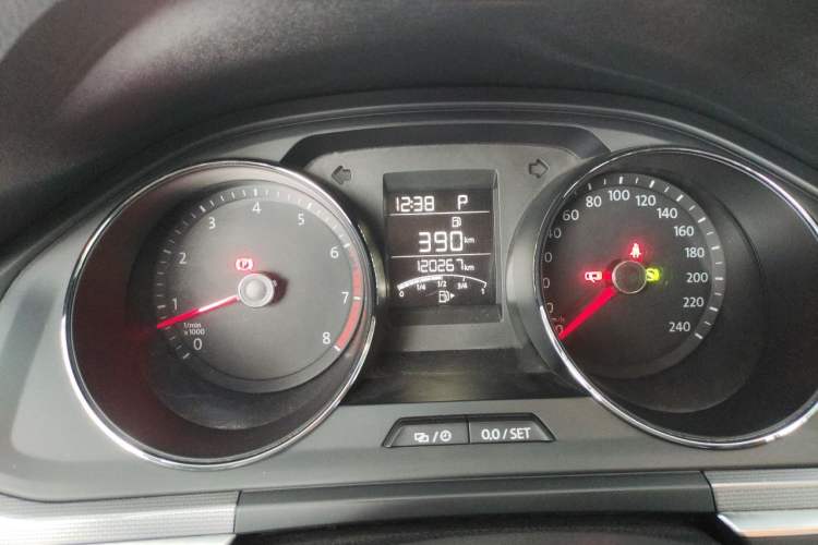 Used Volkswagen Bora 2016 1.6L Automatic Fashion Model Instrument Cluster
