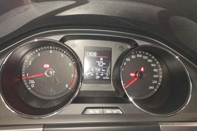 Used Volkswagen Bora 2016 1.6L Manual Fashion Edition Instrument Cluster