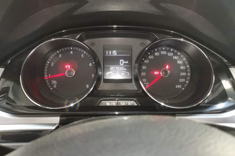 Used Volkswagen Bora 2016 1.6L Manual Comfort Model Instrument Cluster