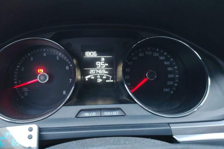 Used Volkswagen Bora 2016 1.6L Manual Fashion Edition Instrument Cluster