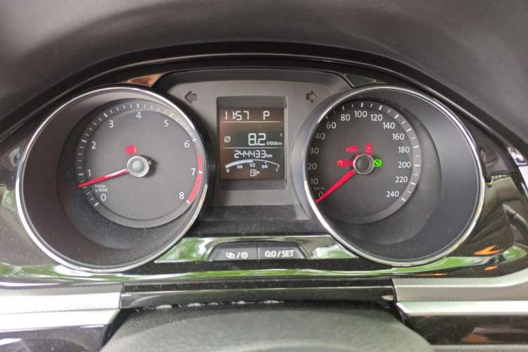 Used Volkswagen Bora 2016 1.6L Automatic Comfort Model Instrument Cluster